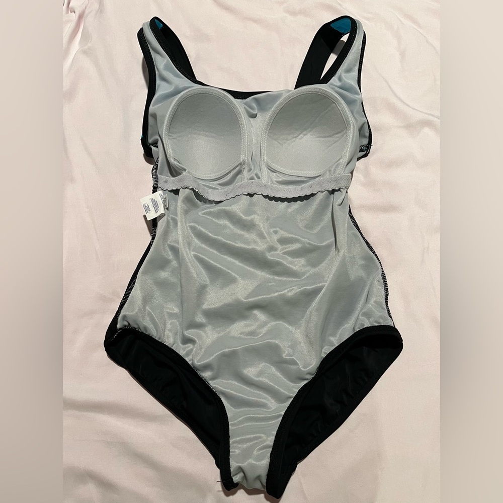 Reebok full coverage, bathing suit. - Picture 3 of 5